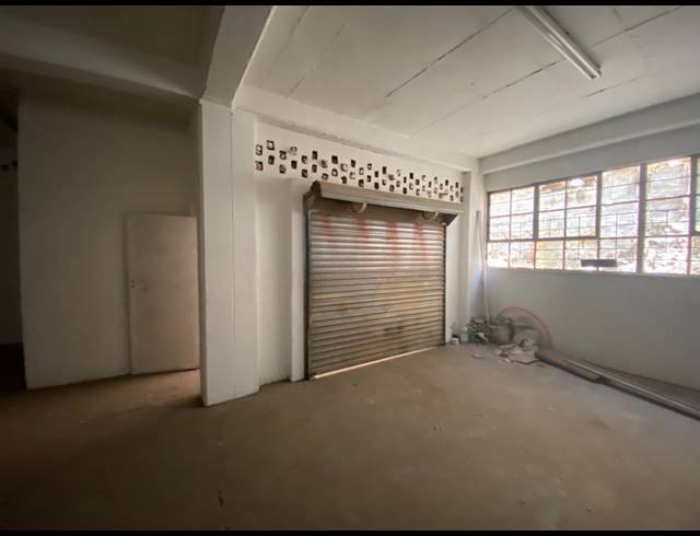 2,210M² WAREHOUSE FOR SALE IN INDUSTRIA NORTH